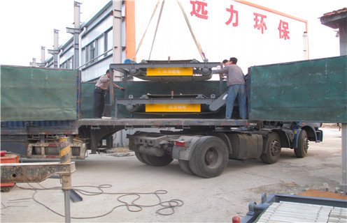 永磁滾筒除鐵器，內蒙古永磁滾筒除鐵器知識參數(shù)_內部磁塊安裝方法_內蒙古永磁滾筒除鐵器型號價格