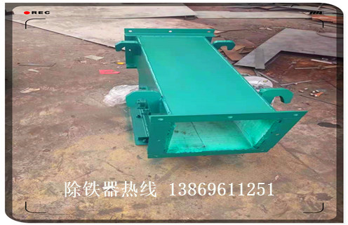 管道式除鐵器，云南管道式除鐵器廠家_遠(yuǎn)力云南管道式除鐵器廠家應(yīng)用安裝示意圖型12000高斯_可定制工作原理